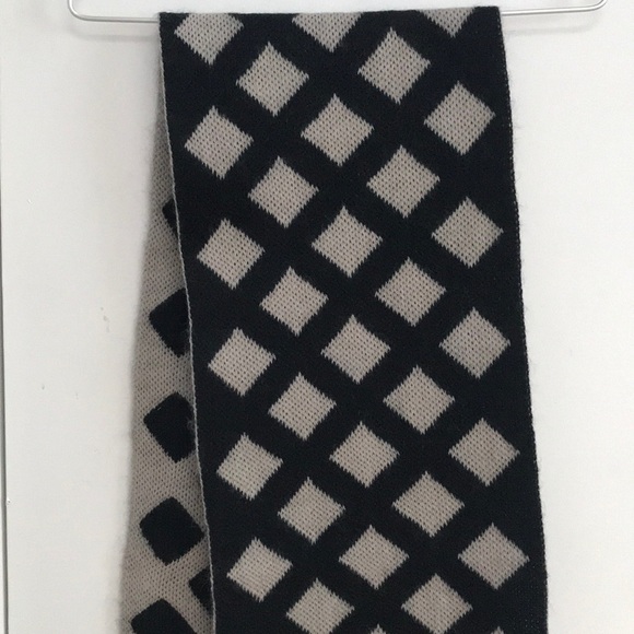 MISSONI Unisex XL Wool/Mohair Fringed Scarf - Picture 3 of 10